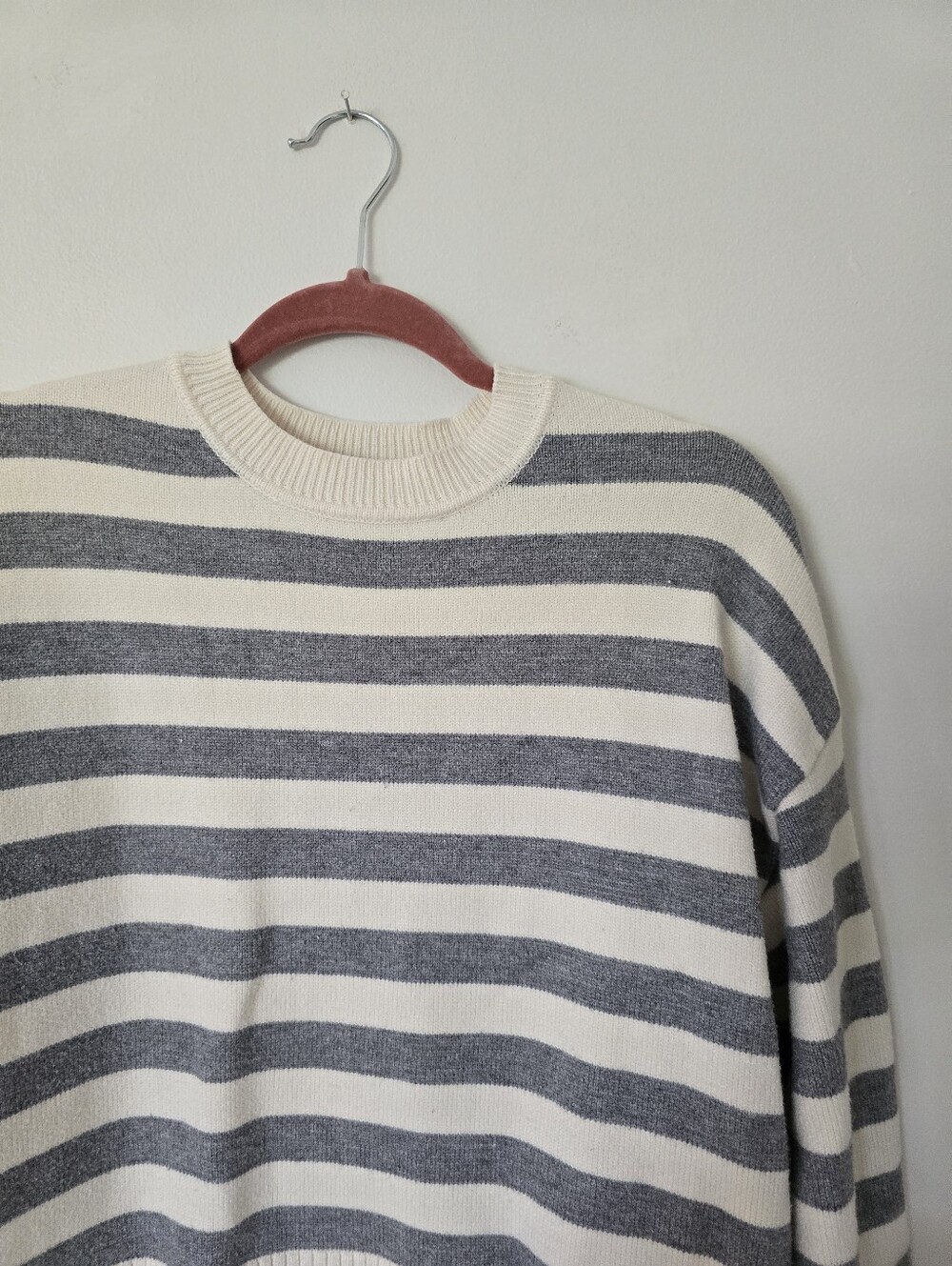 Zara Size Small Relax Fit Boxy Gray Ivory Striped Sweater